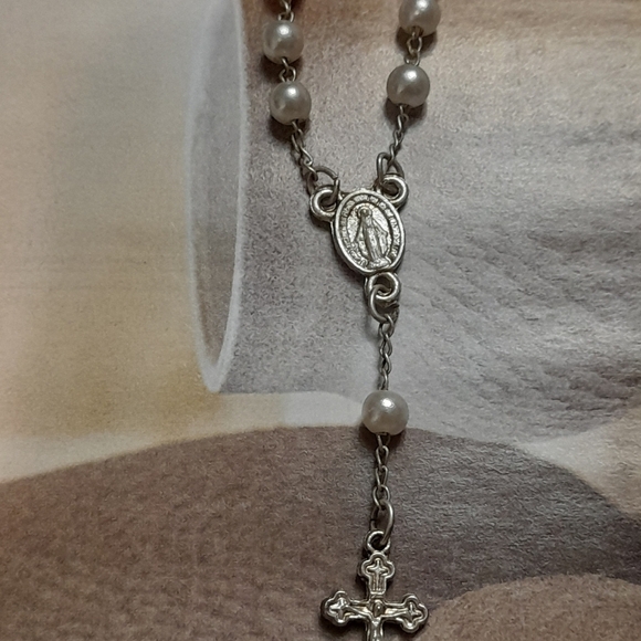 Rosary- One Decade Pearl Rosary - Picture 5 of 6